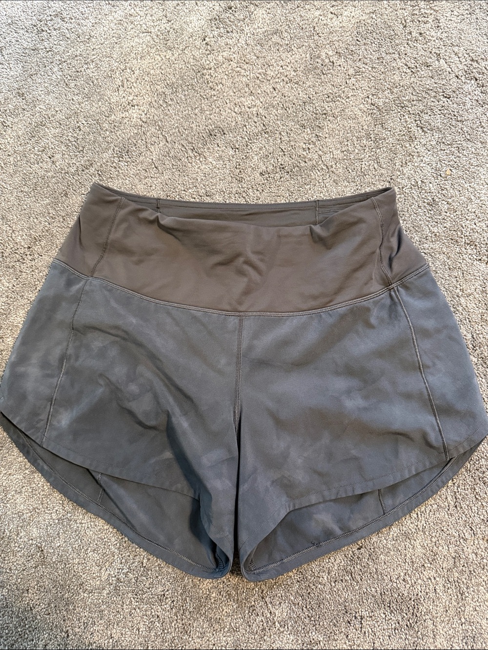 Lululemon speed up shorts
Tie die blue
Size 6